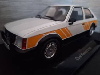Opel Kadett D SR 1983 Schaal 1:18