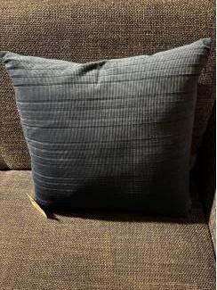 Cushion blauw corduroy kussen COMPLEET NIEUW 45 x 45 cm
