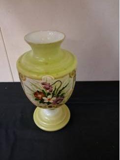 Vazen zeer mooie gave oude opeline vaas