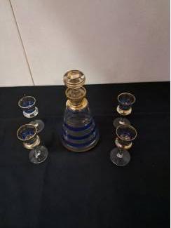 Glas en Kristal zeer mooie gave  rum karaf met glaasjes