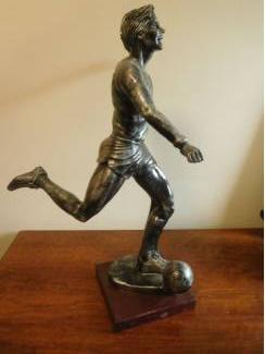 Balsporten mooi groot beeld van een voetballer