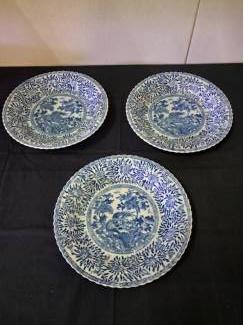 Keramiek en Aardewerk 3 mooie oude borden  om op te hangen