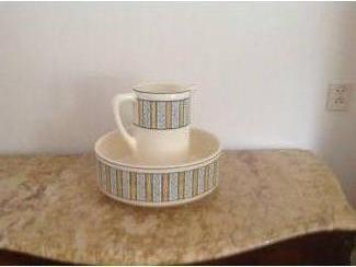 Keramiek en Aardewerk zeer mooi adderco lampetstel  waterkan  +wasbak