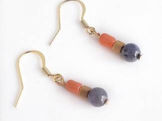 Oorbellen Vergulde oorhangers met natuursteen