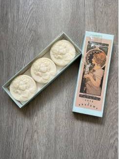 Lichaamsverzorging Set van drie &ldquo;Arte e Profumi" zepen