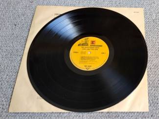 Grammofoon / Vinyl The Stills-Young Band &ndash; Long May You Run 9 nrs LP 1976 ZGAN