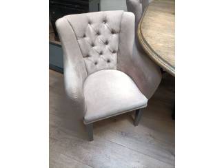 Stoelen 4 beige eetkamerstoelen