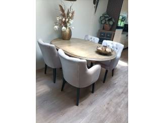 4 beige eetkamerstoelen