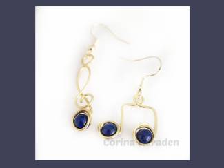 Vergulde oorhangers met lapis lazuli