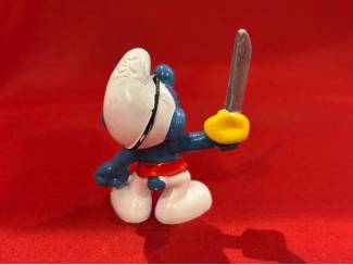 Poppetjes en Figuurtjes Zeerover smurf met riem en zwaard. Hoogte 6 cm. Schleich Peyo Wes