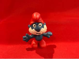 Poppetjes en Figuurtjes Grote smurf . Hoogte 5 cm. Cijfer 4 Schleich Peyo