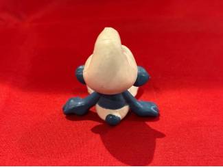 Poppetjes en Figuurtjes Standaard smurf zittend, hoogte 4,5 cm Schleich 1979 Peyo