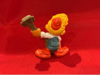 Poppetjes en Figuurtjes Pirrewiet met snaarinstrument   5 cm hoog Schleich 1978 Peyo smur