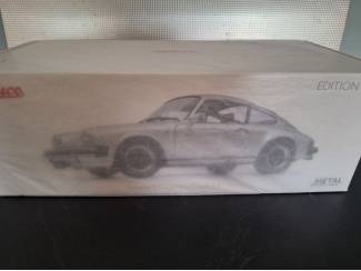 Auto's Porsche 911 Carrerra 3.2 Schaal 1:12