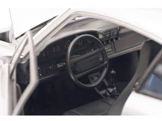 Auto's Porsche 911 Carrerra 3.2 Schaal 1:12