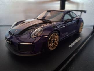 Porsche 911 GT2 RS 2021 Schaal 1:18