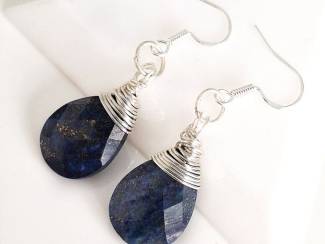 Sterling zilveren oorhangers met lapis lazuli
