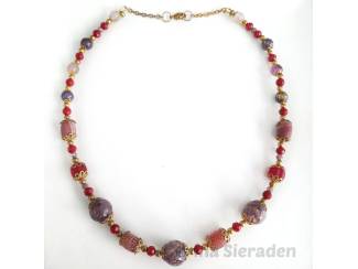 Kettingen Ketting van natuursteen en lampwork glas