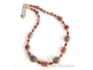Kettingen Ketting van natuursteen en lampwork glas