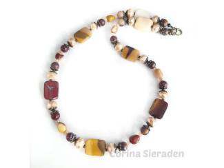 Ketting van moakiet