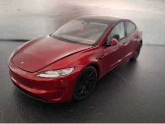 Tesla Model 3 Schaal 1:18