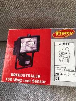 Verlichting Halogeen lamp met sensor 500 Watt en breedstraler 150 Watt