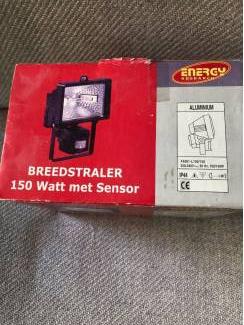 Halogeen lamp met sensor 500 Watt en breedstraler 150 Watt