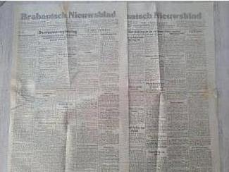 Overige Boeken en Diversen 5 kranten uit 1945
