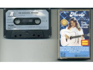 Cassettebandjes Nicole 2 cassettes &euro;3,50 per stuk en 2 voor &euro;6,00 ZGAN