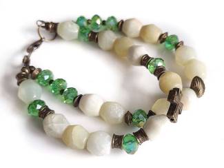Armbanden Armband van jade, kristal en brons
