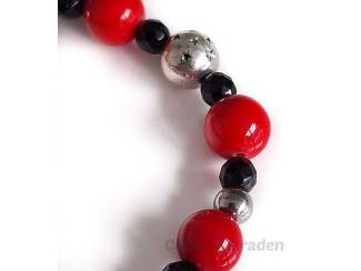 Armbanden Armband van rode koraal en onyx