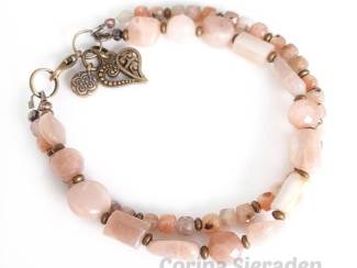 Armband van zonnesteen en brons