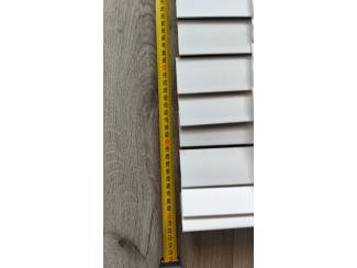 Huis en Inrichting Houtlook PVC jaloezie&euml;n