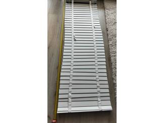 Houtlook PVC jaloezie&euml;n