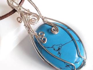 Kettinghangers Wire wrapped hanger met howliet AANBIEDING