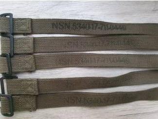 Militaria Militair uitrusting: rugzakken en draagriemen