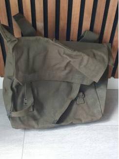 Militaria Militair uitrusting: rugzakken en draagriemen