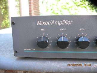 Versterkers Peavey UMA 75T Mixer/versterker.
