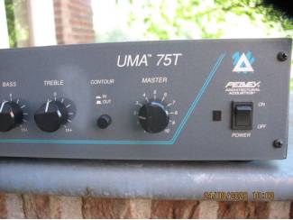 Versterkers Peavey UMA 75T Mixer/versterker.