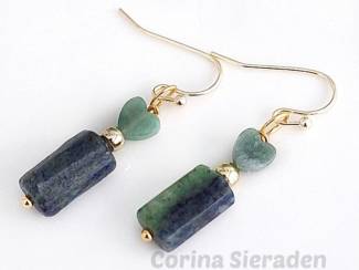 Oorbellen Vergulde oorhangers met chrysocolla