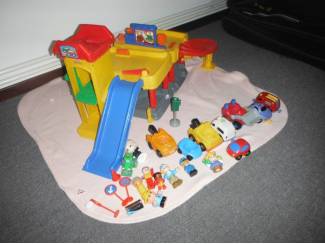 Speelgoed | Babyspeelgoed f p garage met geluiden en veel acc