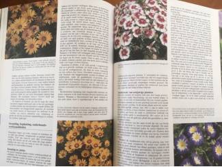 Flora en Fauna De tuin encyclopedie - Cestmir Bohm
