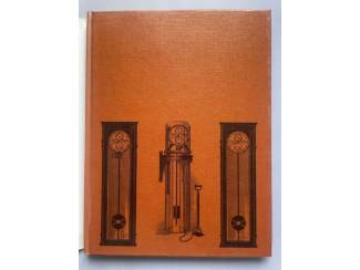 Hobby en Techniek Riefler - Pr&auml;zisionspendeluhren 1890-1965