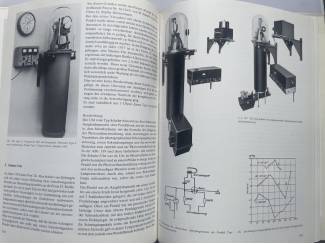 Hobby en Techniek Riefler - Pr&auml;zisionspendeluhren 1890-1965