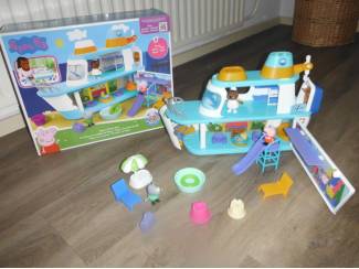 Speelgoed | Overig Peppa Pig Cruisschip in doos  met alle acc