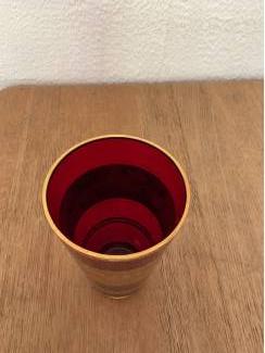 Glas en Kristal Antieke robijnrode Boheemse kristallen vaas -  hoogte 21 cm