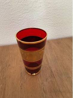 Glas en Kristal Antieke robijnrode Boheemse kristallen vaas -  hoogte 21 cm