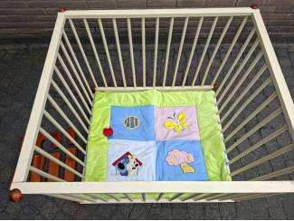 Boxen Kinderbox (vierkant/hout) - in hoogte aan te passen
