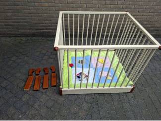Kinderbox (vierkant/hout) - in hoogte aan te passen