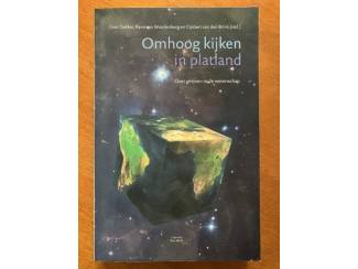 Religieus Omhoog kijken in platland - Cees Dekker